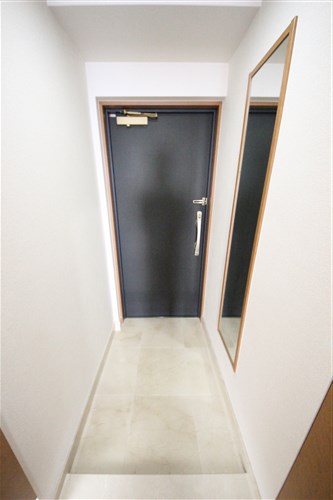 リーガルあみだ池新町の玄関写真