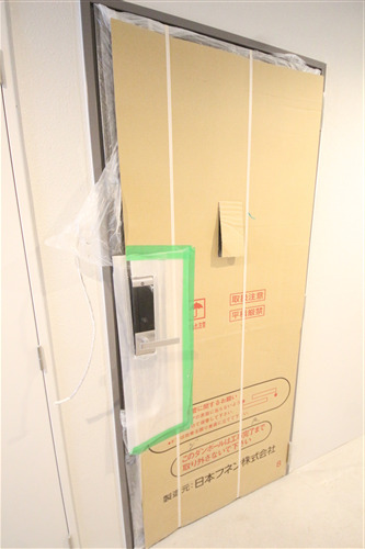 エスリード大阪城クローグの玄関写真