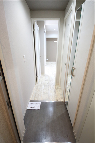 JESUS SQUARE nippombashiの玄関写真
