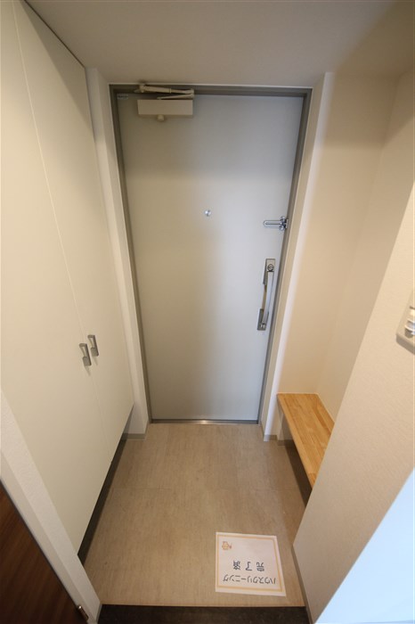 ララプレイス梅田東シエスタの玄関写真
