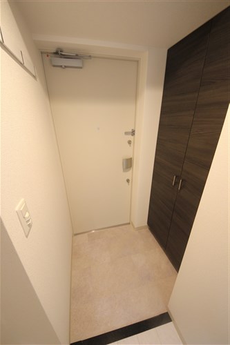 エステムコート梅田・茶屋町IIIネクスタの玄関写真