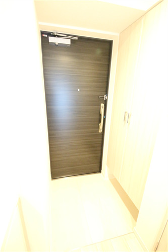 S-RESIDENCE阿波座WESTの玄関写真