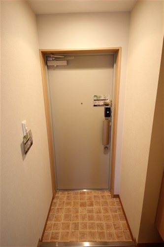 EbyU新大阪の玄関写真
