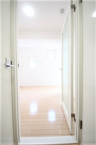 CHATEAU NAMBA RIPPLEの玄関写真
