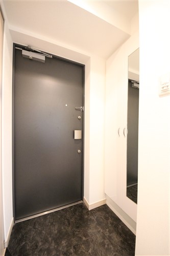 プレサンス本町プライムの玄関写真