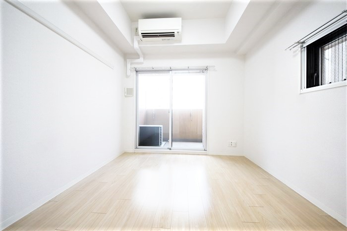 プレサンス難波元町の居間写真
