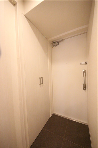ラクラス堺筋本町の玄関写真