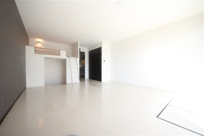 NORTH VILLAGE BIRTH PLACEの居間写真