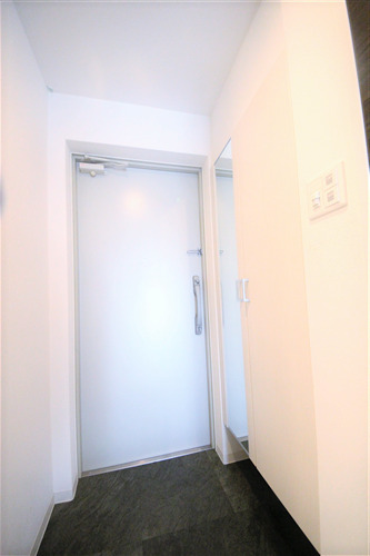 NORTH VILLAGE BIRTH PLACEの玄関写真