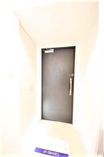 レジディア江戸堀の玄関写真