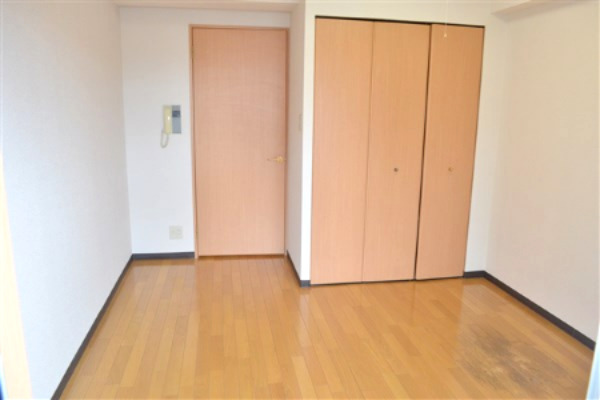 シャルマンフジ大阪城南の居間写真