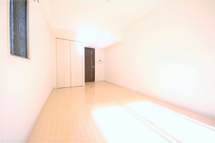 エスライズ本町東の居間写真