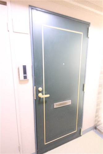 プレサンス千日前通の玄関写真