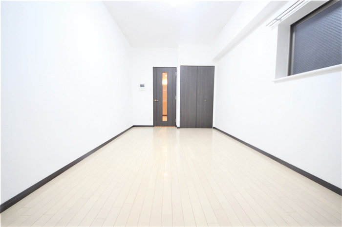 ディナスティ松屋町IIの居間写真