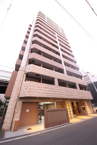 プレサンス心斎橋ルティアの外観写真