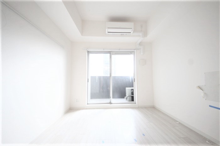 プレサンス梅田東ディアロの居間写真