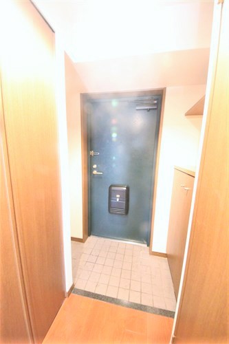 リーガル西長堀の玄関写真