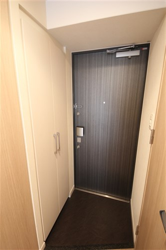 プレサンス松屋町ファステの玄関写真