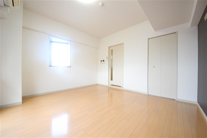マルセイ玉川マンションの居間写真