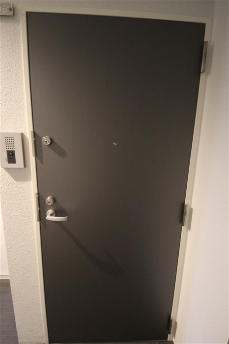 ベルエ難波西の玄関写真