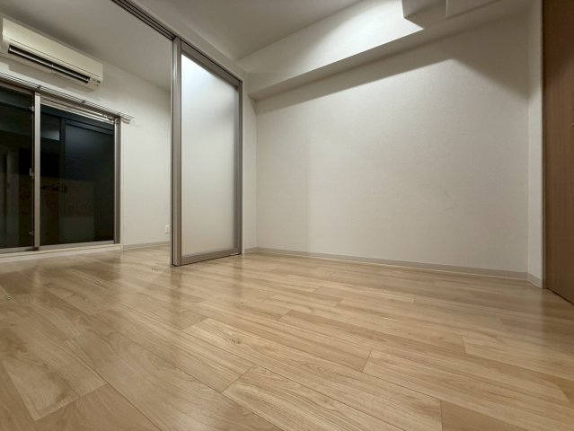 プレサンス堺筋本町駅前の居間写真