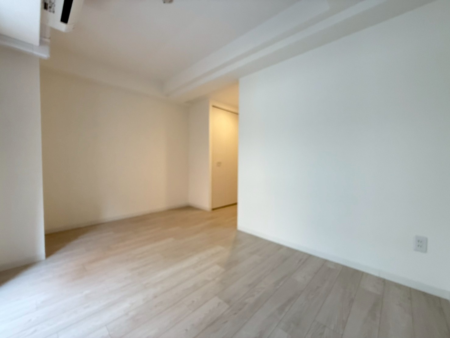 アドバンス上町台シュタットの居間写真