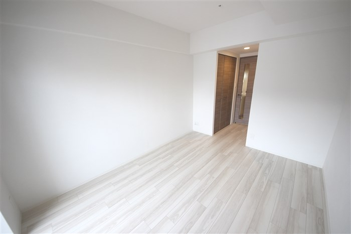 エスリード本町レジデンスの居間写真