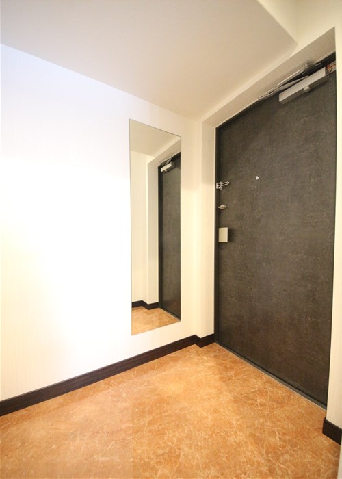 プレジオ鎗屋町の玄関写真