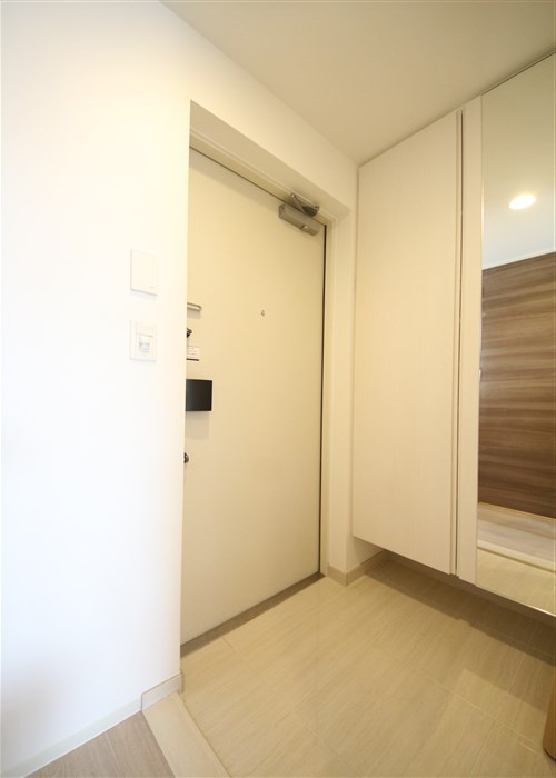 アーバネックス本町の玄関写真