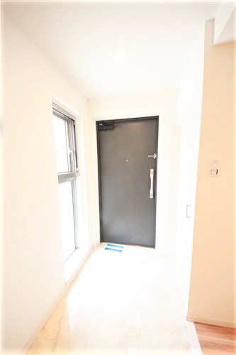 スプランディッド淀屋橋DUEの玄関写真