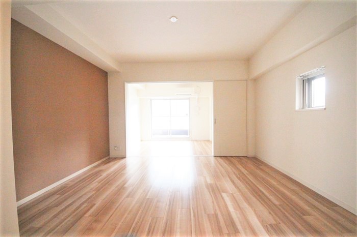 スプランディッド淀屋橋DUEの居間写真