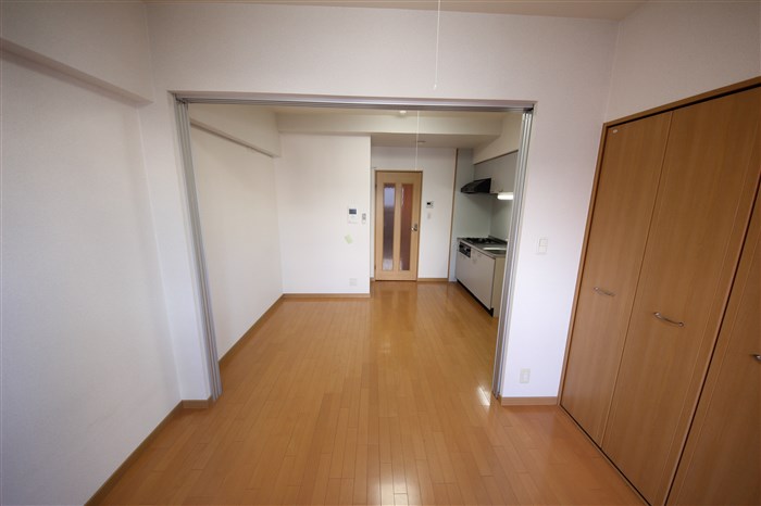 ONE ROOF FLAT FUKUSHIMAの居間写真