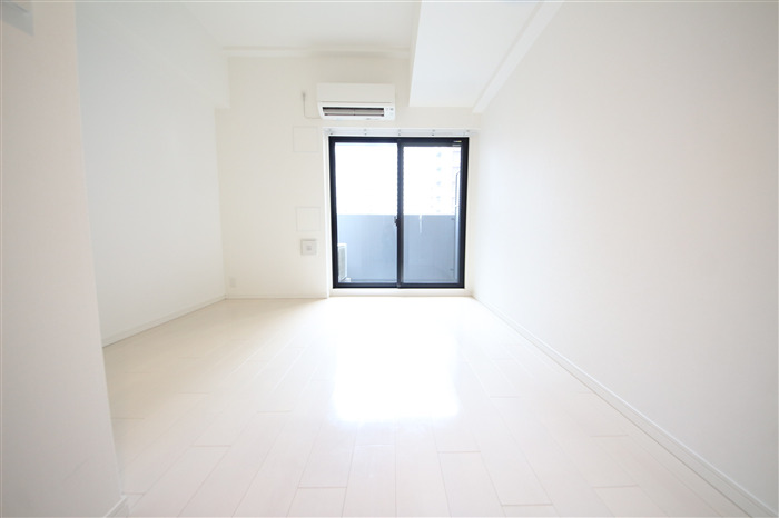 S-RESIDENCE新大阪Ridenteの居間写真