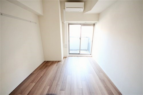 レオンコンフォート上本町カレントの居間写真