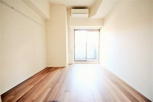 レオンコンフォート上本町カレントの居間写真