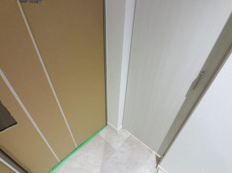 レオンコンフォート十三の玄関写真