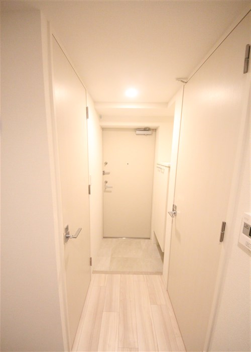 アプリーレ西本町の玄関写真