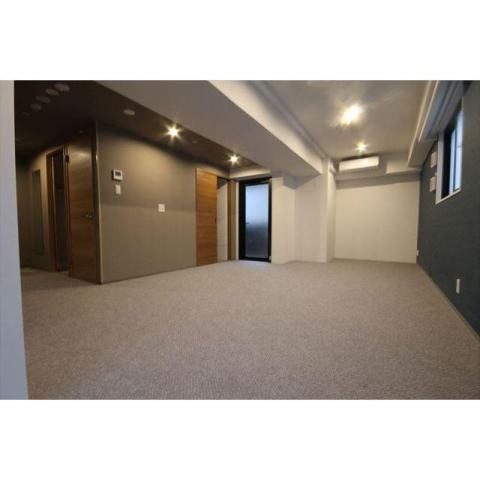 Uresidence Temmabashiの居間写真