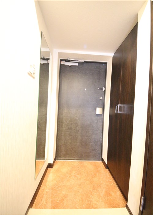 プレジオ鎗屋町の玄関写真
