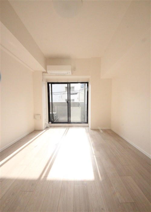 SーRESIDENCE難波BRILLERの居間写真