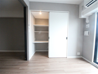 SーRESIDENCE大阪上本町の居間写真