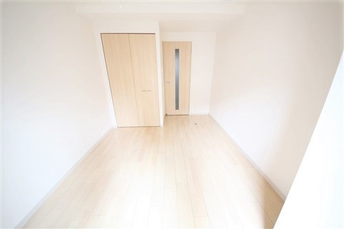 エステムプラザ難波WESTIIプレディアの居間写真