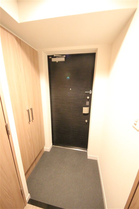 プレサンス松屋町グレースの玄関写真