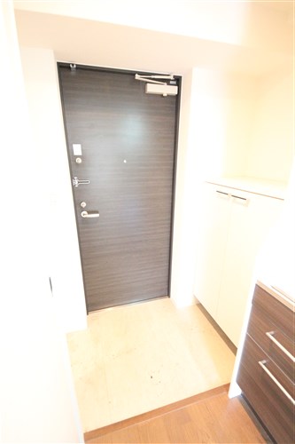 HS梅田EASTの玄関写真