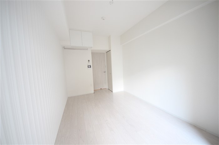 SERENITE堺筋本町SUDの居間写真