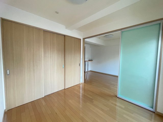フローライト南森町の居間写真