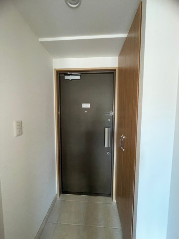 フローライト南森町の玄関写真