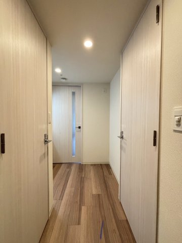 プレサンス谷町九丁目駅前の居間写真