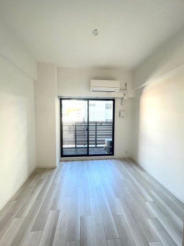S-RESIDENCE難波大国町Tresの居間写真