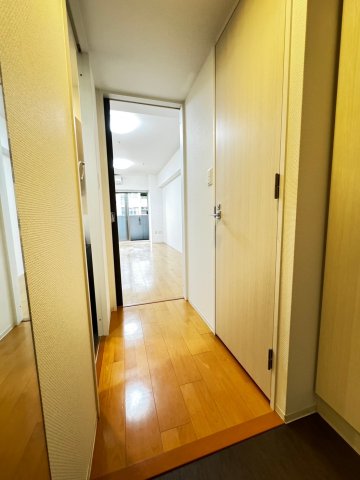 セレニテ本町グランデの玄関写真